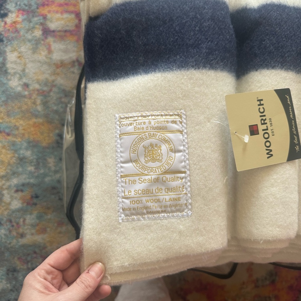 Hudson Bay Striped Blanket - Picture 5 of 12